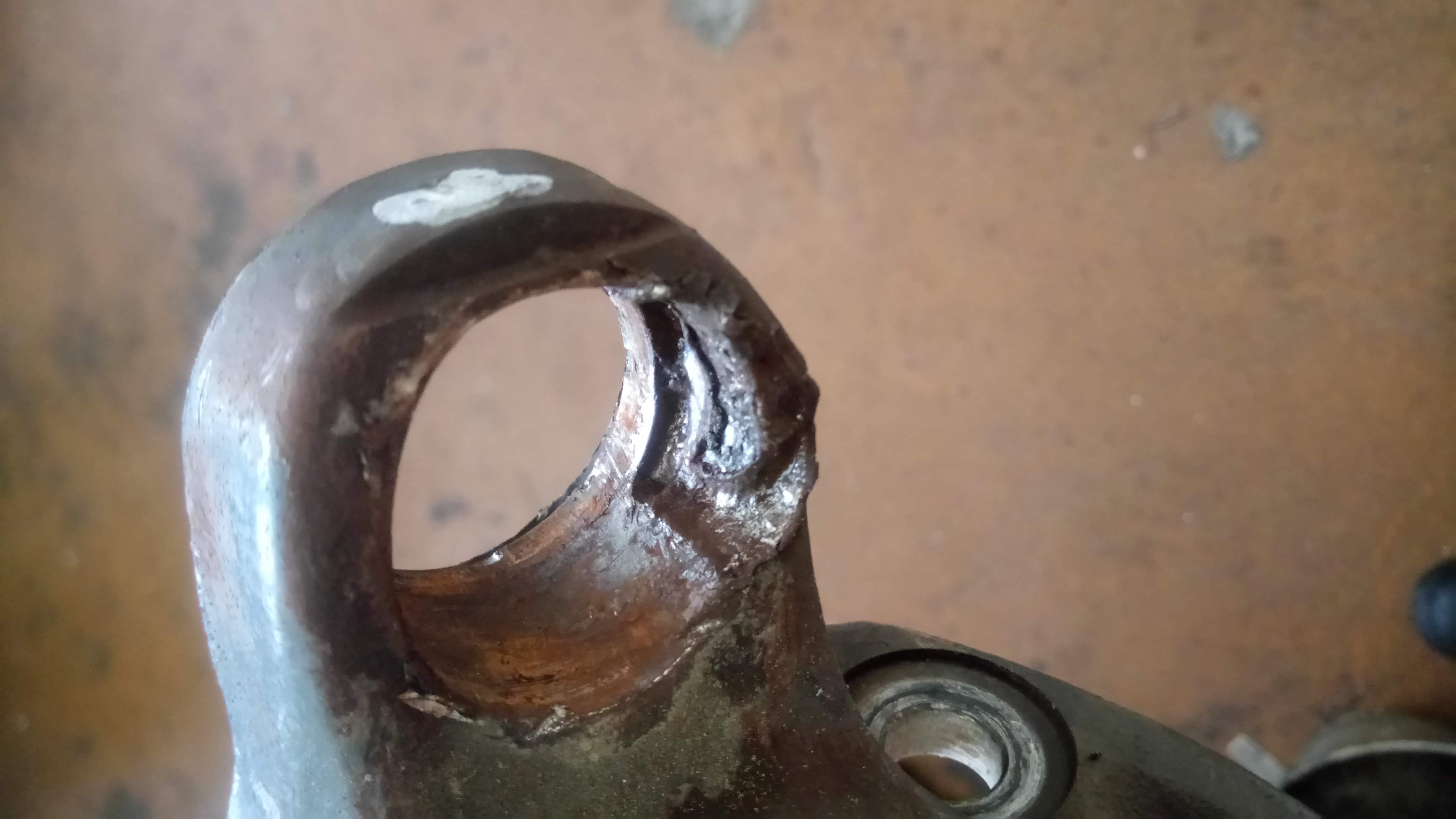 Poškodená príruba kardanu – stav pred opravou